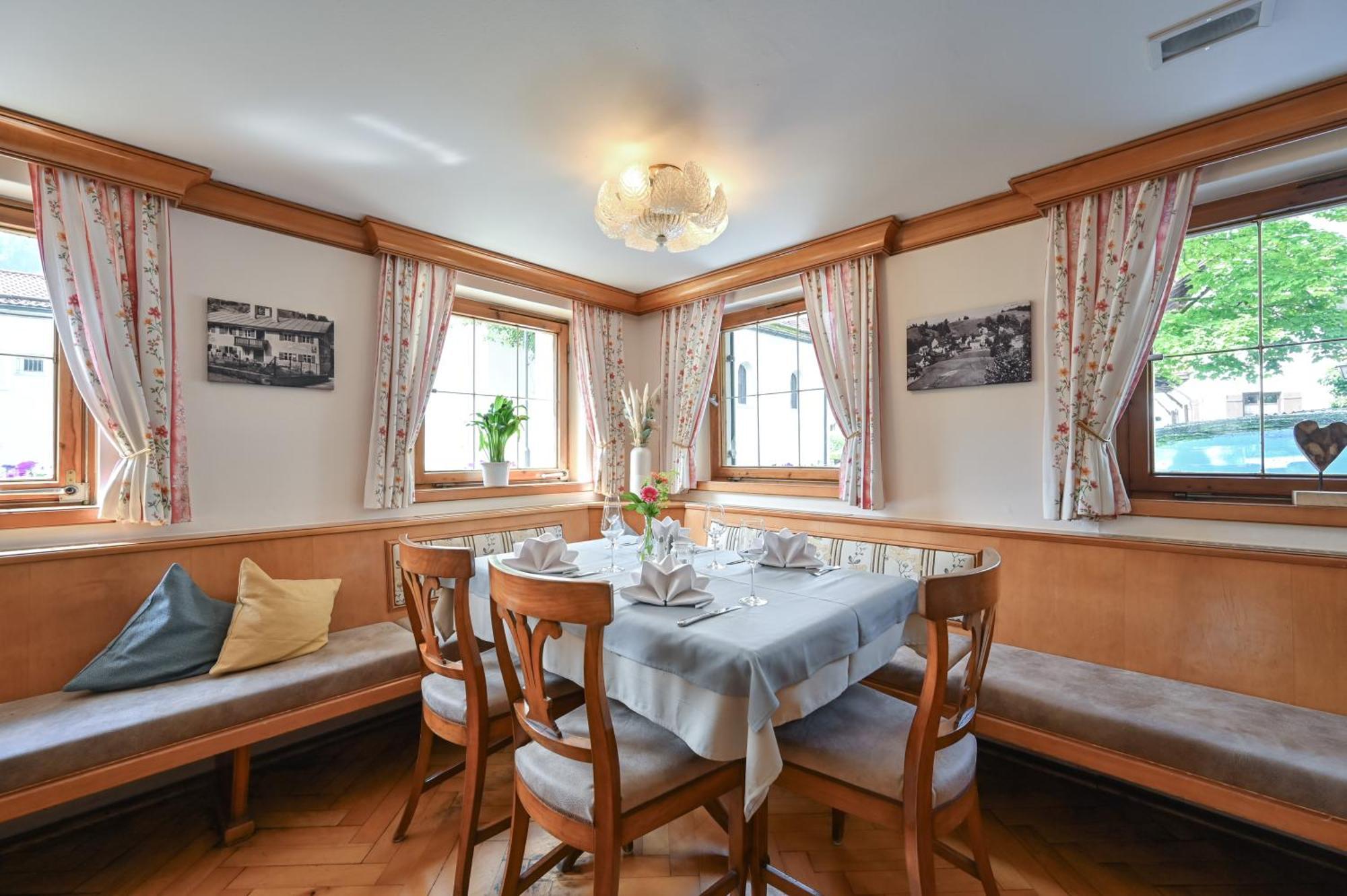 Hotel Restaurant Fruehlingsgarten Fussen Ngoại thất bức ảnh