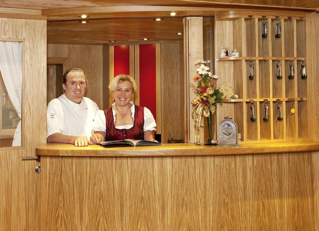 Hotel Restaurant Fruehlingsgarten Fussen Ngoại thất bức ảnh